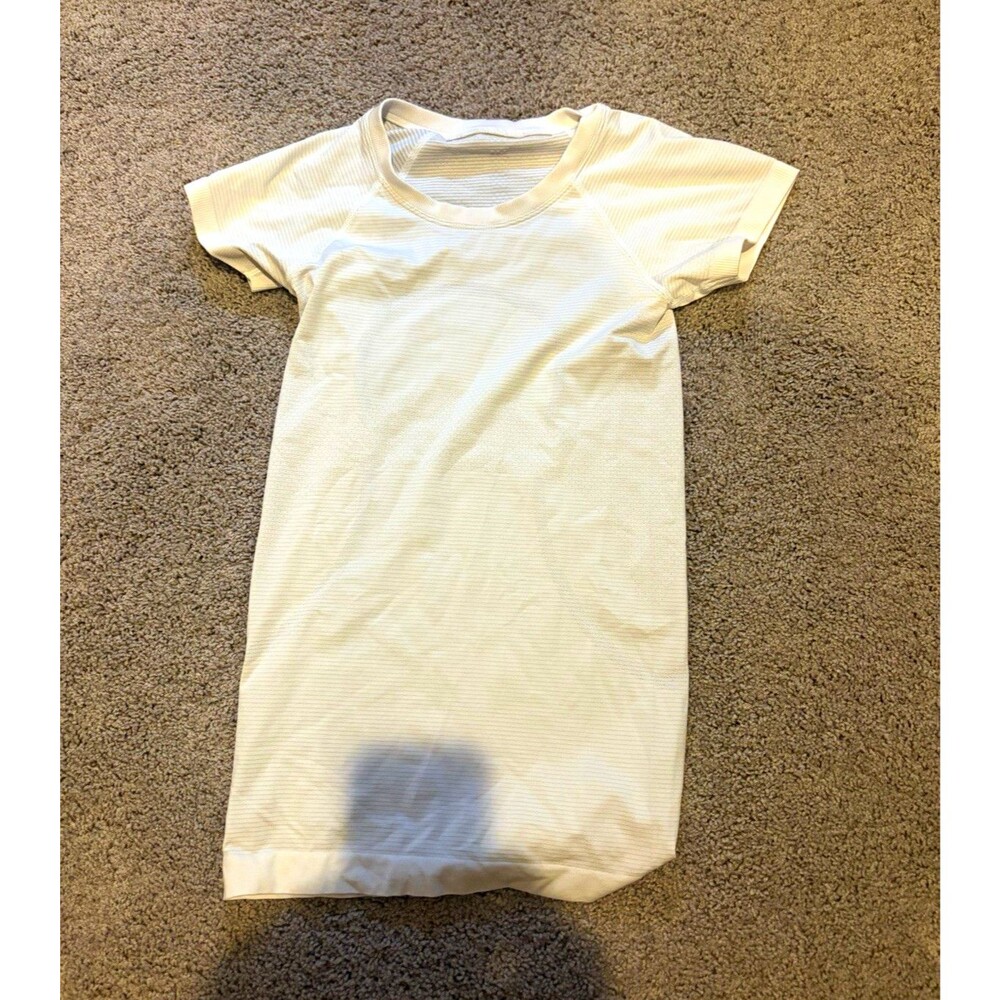lululemon athletica Women’s White Short Sleeve Crew Neck Gym Tee Size 0